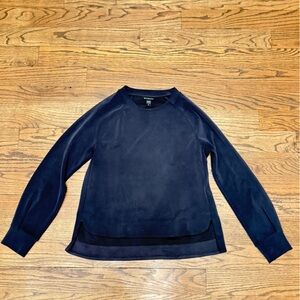 Athleta Crewneck Long Sleeve Pullover Top Medium Black Athleisure Yoga